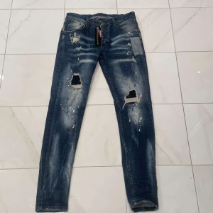Dq2 jeans - Storlek 32 Fint skick och väldigt sköna