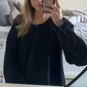 Blus Gina Tricot - Jättefin blus från Gina! Endast använd en gång så den är som ny! Storlek 170 men passar mig som är xs/s 🫶🏼