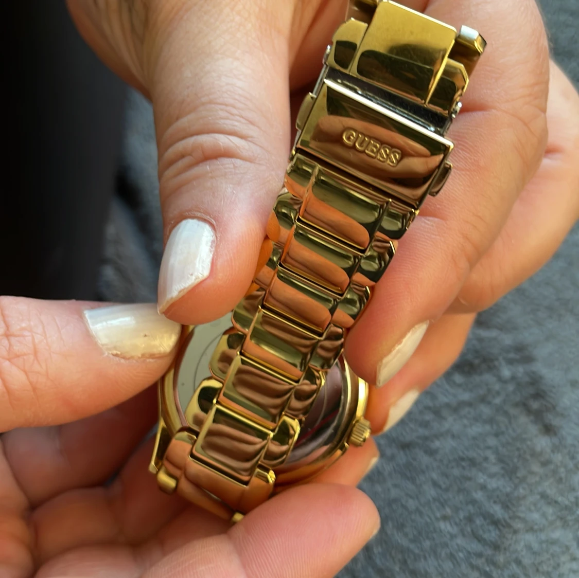 ”Guess” klocka  - 91