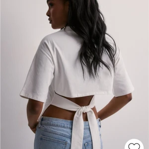 Tröja nelly - Knappt använd Nypris:250kr