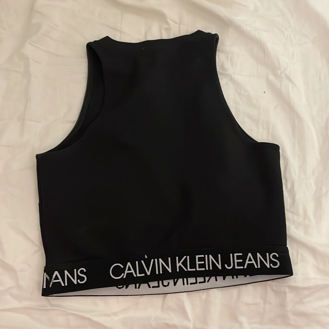 Calvin Klein crop top - 90