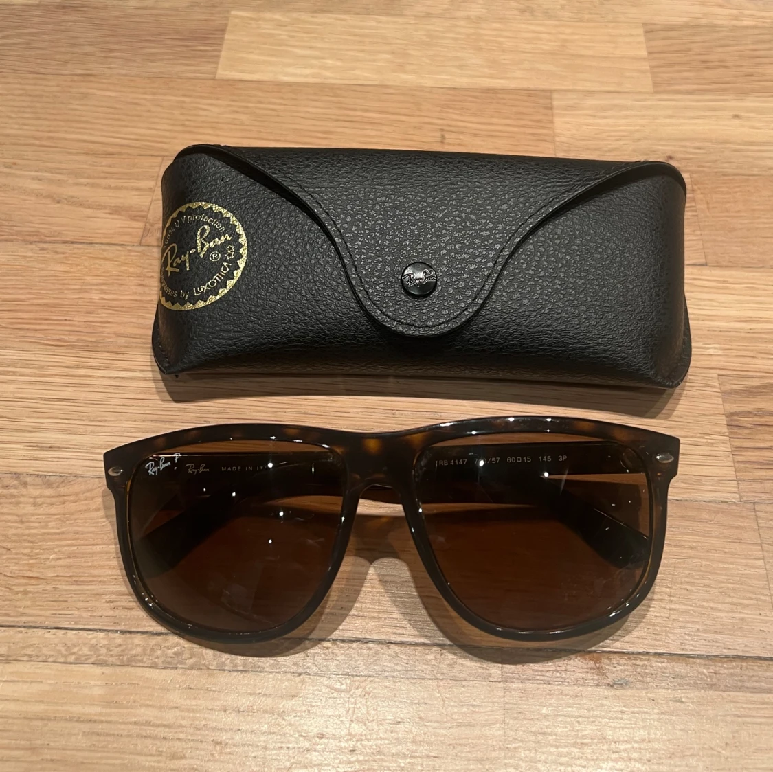 Ray Ban boyfriend