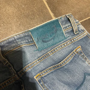 Jacob Cohen jeans - Storlek 35 Jacob cohen jeans modell 688. Väldigt bra skick