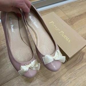 Ballerina skor - Så söta ballerinaskor. Endast använda en gång 