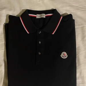 Moncler Pike - Äkta köpt för 2500 mycket bra shick 