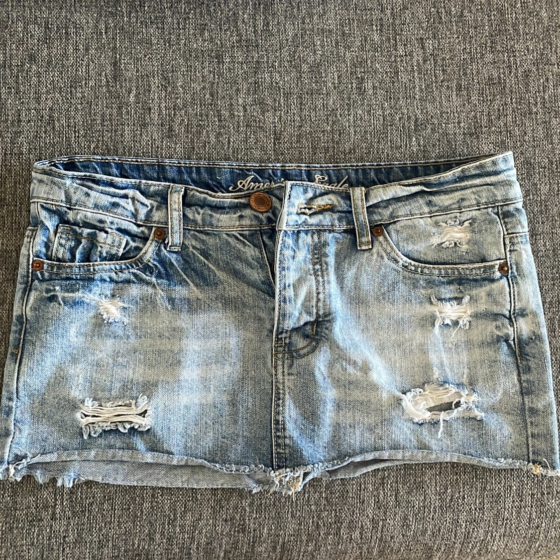 lågmidjad jeanskjol 