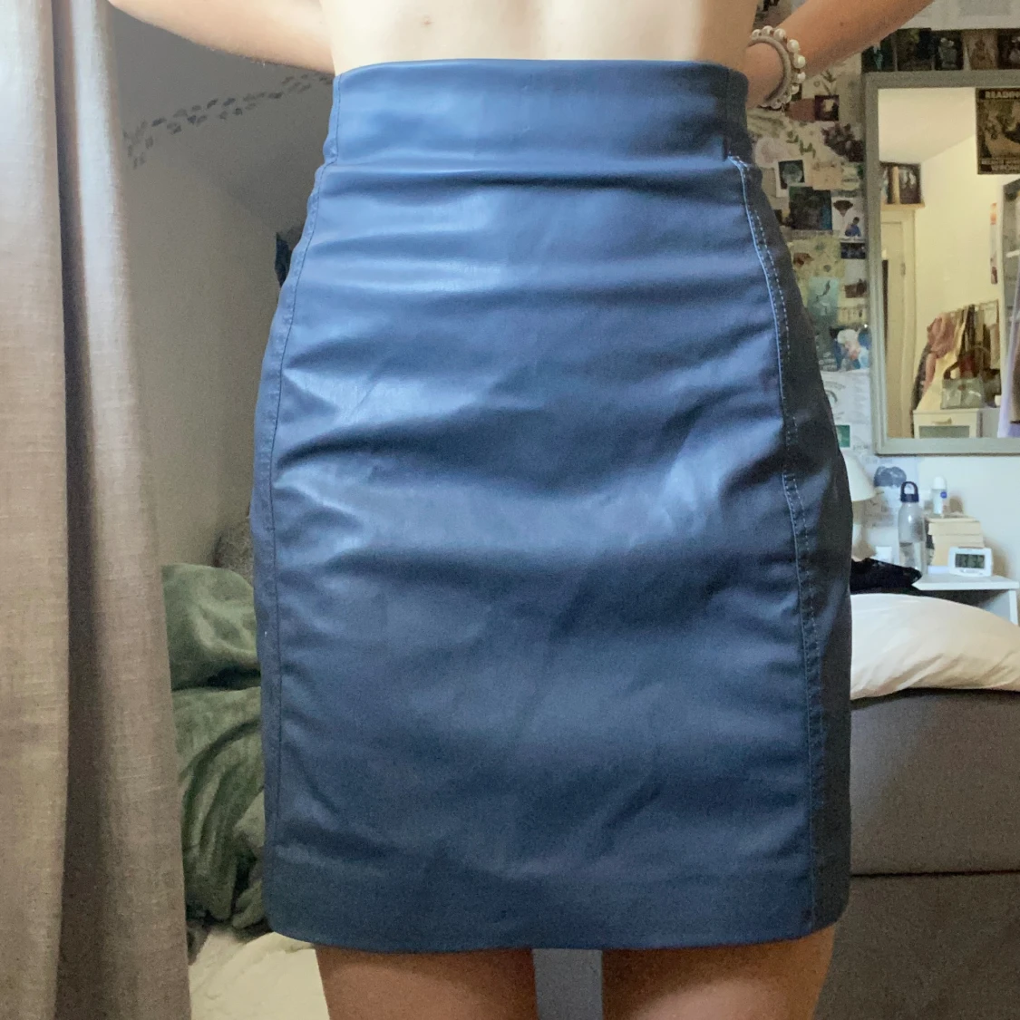 Blå / grå läderkjol med hög midja