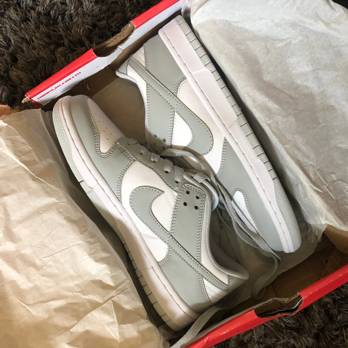 Grå Nike Dunks, storlek 38