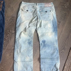 True religion jeans  - Nästan oanvända trueys, inga skador, sitter som 36 brukar göra 