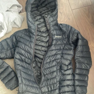peak performance jacka - som ny och inga skador  