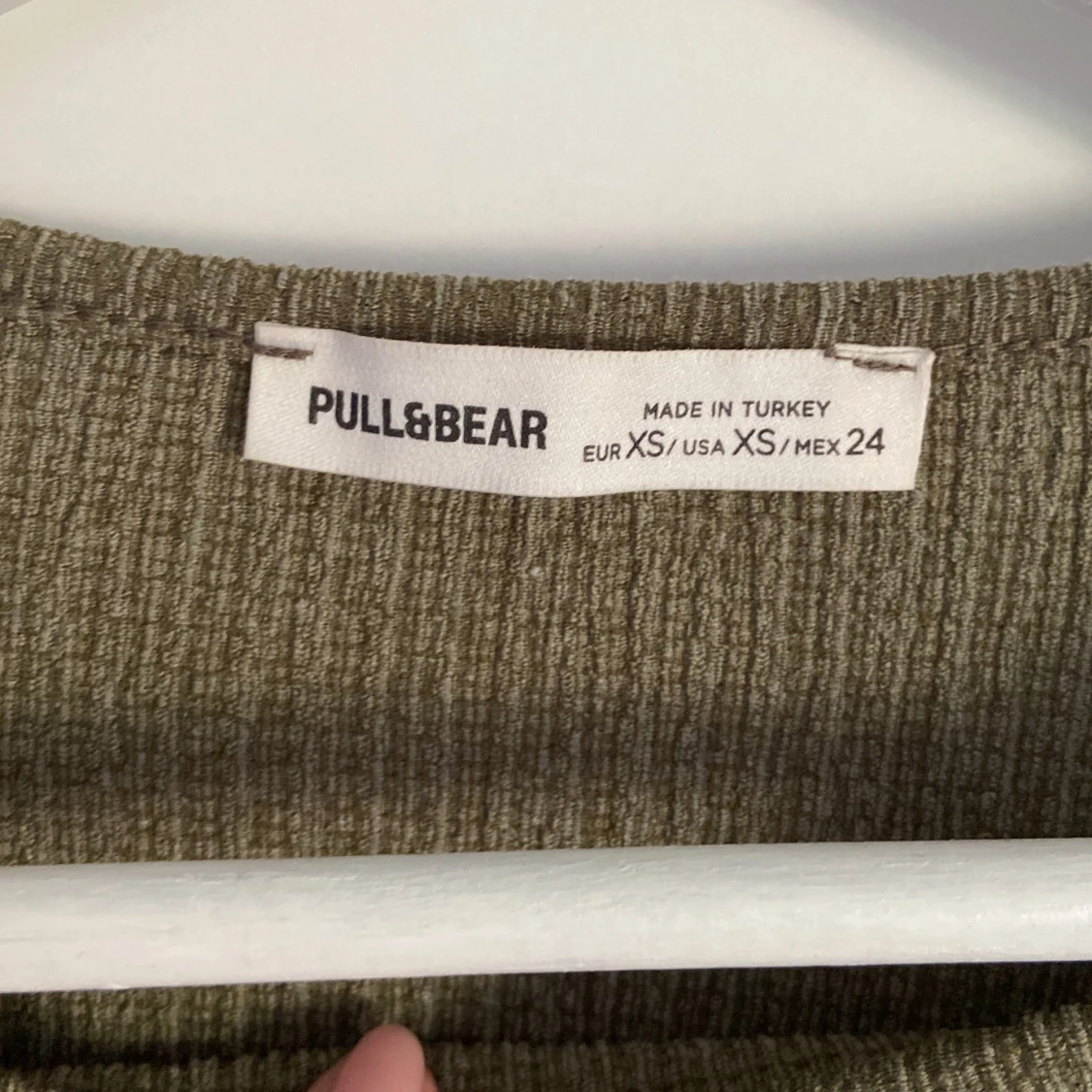 tröja från pull and bear - 90