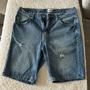 Shorts - Shorts i fint skick, storlek S