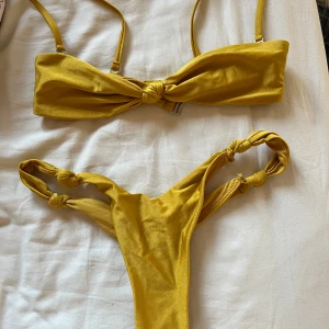 Bikini - Jättefin bikini som passar en mindre kupa! Aldrig använd och bara provad med kläder på💕
