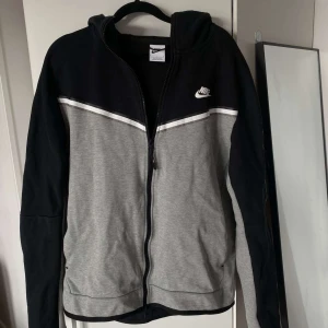 Nike Tech Fleece tröja - Cond: 8/10  