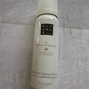 The rituals of Sakura - Helt ny foaming shower gel.  50 ml 