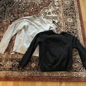 Säljer dessa två sweatshirts, den grå från uniqlo och den svarta från lager157. Båda i bra skick, säljes pga att de inte kommer till användning. Säljer tillsammans i ett pack för 150kr:) 