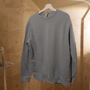 Sweatshirt - Ljusblå sweatshirt från Hm