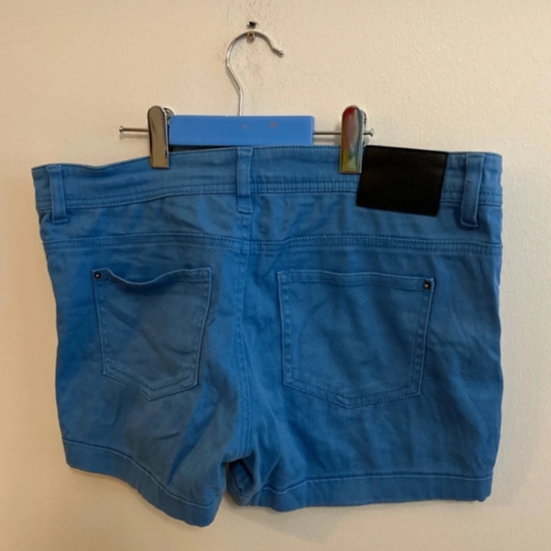 Blåa shorts från red lebel i mycket bra skick - 91