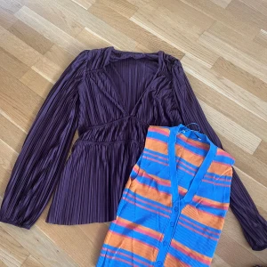 Zara - Zara topp och blus 100kr styck +frakt men kan ev gå ner i pris vid snabbköp. Hör av er för fler frågor❤️