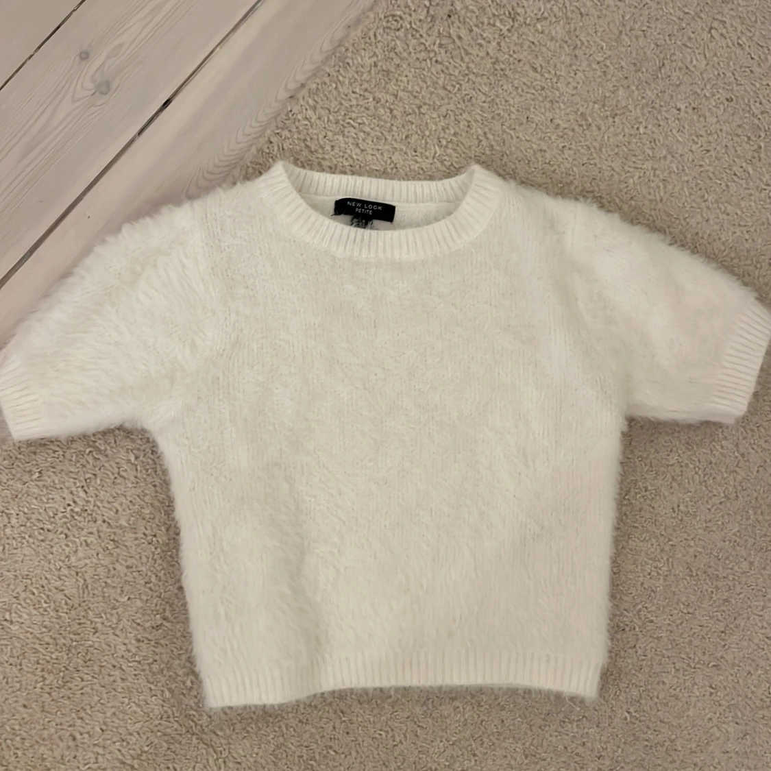 Vit kortärmad stickad topp - 90