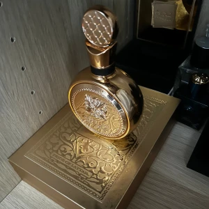 Lattafa Fakhar extrait  - En söt och fräsh doft som är perfekt för våren och sommaren. Inspirerad av 1 million parfum. Byten funkar också😁. Använd bara en gång. Skriv vid funderingar! 
