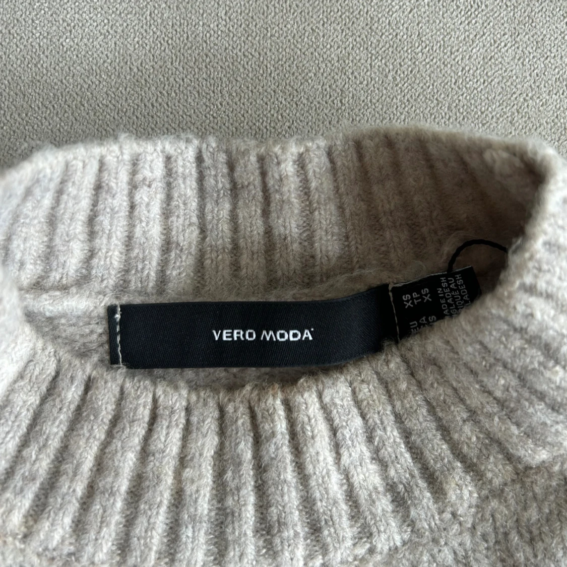 stickad tröja  - 92