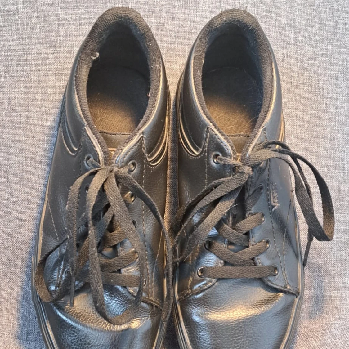 Ett par svarta Vans - 91