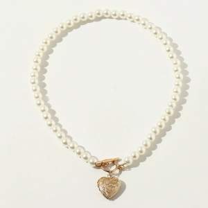 pearls necklace