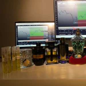 Herr parfymer - Lite av en intresse koll på min kollektion. Kan tänka mig byta o sälja några av dom. Så om något täcker ögat kom med bud. Om ni undrar över något, tveka inte att skriva DM😊