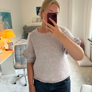 Stickad tröja - Superfin ljusrosa stickad tröja. Passar storlek M-XL. Custommade 