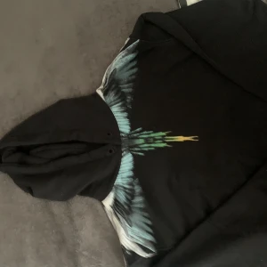 Marcelo Burlon - Storlek M men passar L också, säljer pga att den är för stor för mig, den är helt fresh