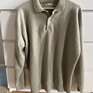 Zara Stickad Tröja Med Struktur  - Väldigt bra skick 