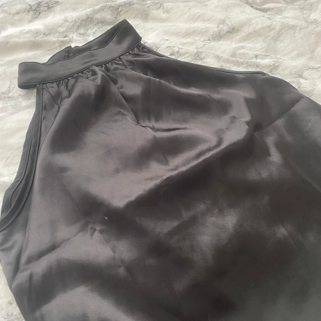 Svart halter-neck top - 90