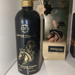 Montale Arabians tonka 100ml - 90ml av hundra kvar, säljer då jag behöver pengar, notera att flaskan känns halvfull då den är en 200ml flaska och parfymen är 100ml, det har med maceration att göra.