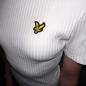 Lyle &Scott - Toppen kvalite  Liten i stl står M men är som S