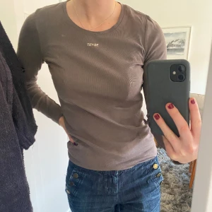 Långärmad tröja - Långärmad Esprit tröja i storlek XS, passar S. Bra skick.