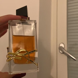 Ysl parfym - Ysl libre intense 90ml 1/3 använd