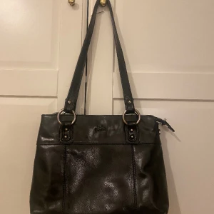 Monte väska  - Säljer Monte väska. Fint skick! 