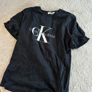 Calvin klein tröja  - Aldrig använd. Äkta och köpt för 499.