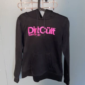 Hoodie - Storlek M, bra skick. 