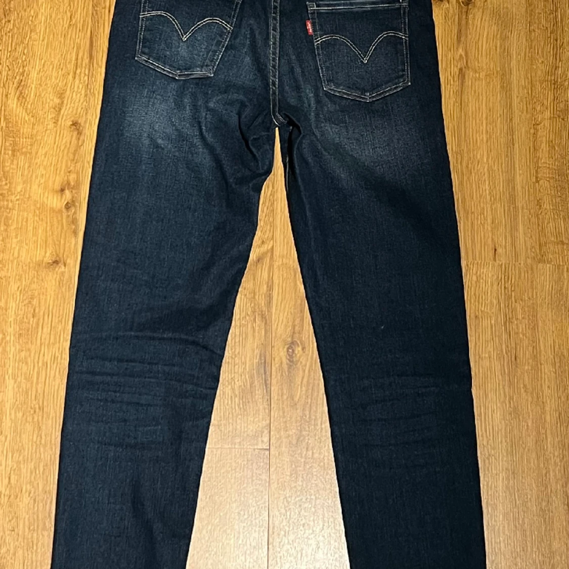 Ett par byxor från Levis, mörk blå, modell710 super skinny  - 90