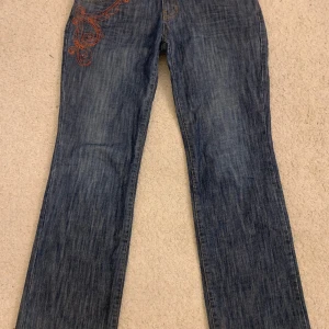 Baggy/ bootcut lågmidgade jeans  - Skriv för mått eller fler bilder! 🤍