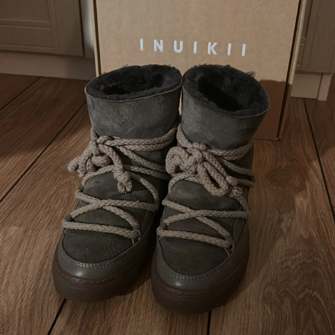 Bruna Inuikii skor - 90