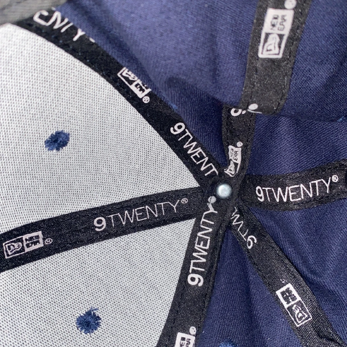 Mörkblå new era keps - 90