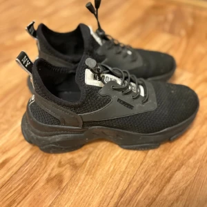 Steven madden skor  - Fint sick  priset går att diskutera vid snabb affär 