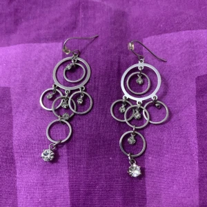 Örhängen - Oanvända örhängen, superfina 😍