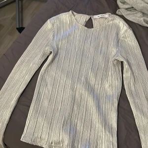 Nyårs tröja - En tröja som aldrig andvänts från NA-KD 💗