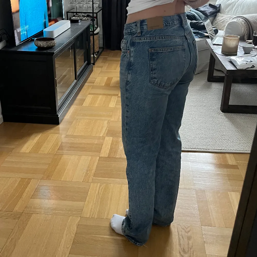 Lågmidjade jeans från Gina Tricot, använd fåtal gånger . Jeans & Byxor.