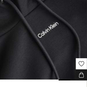 Calvin Klein hoodie storlek s nypriset 1400 kr köpt från zalando  Skriv om du undrar något!