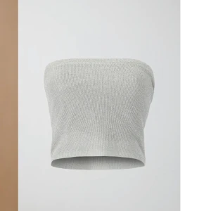 glittrig topp - Superfin glittrig tubtopp från gina i str xs, bara använd nån gång💕